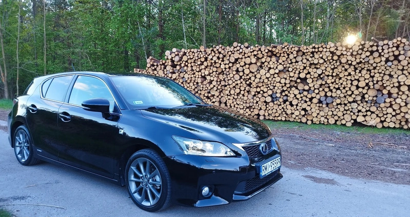 Lexus CT cena 49000 przebieg: 257000, rok produkcji 2011 z Przecław małe 137
